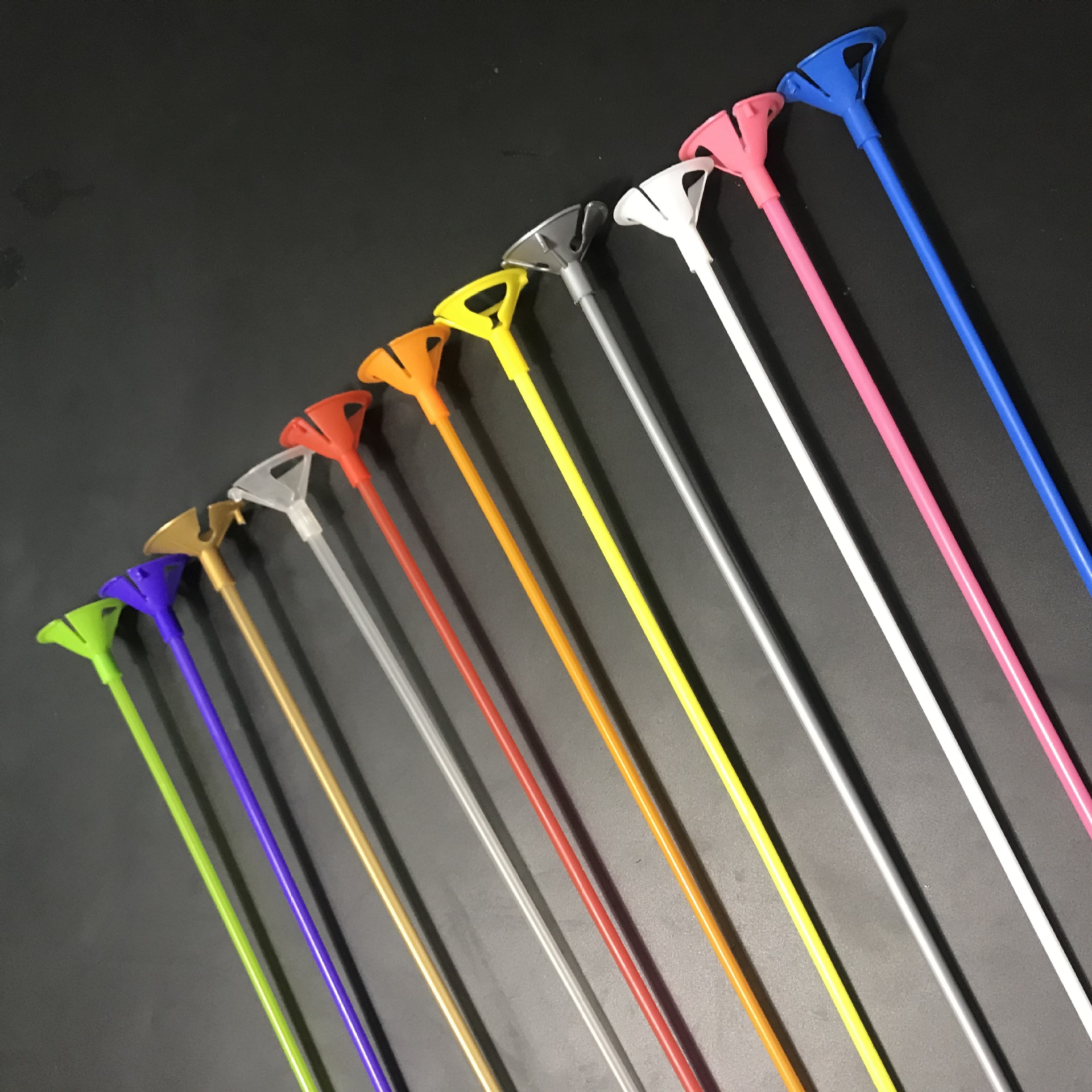 Hva er egenskapene til ballongplastpinner?